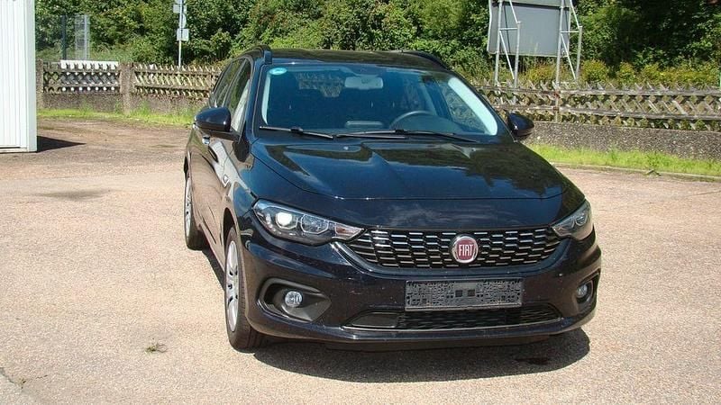 Schwarz Gebraucht 2019 Fiat Tipo Lounge Kombi | 10.200 € (Fairer Preis) - Bild 1/4