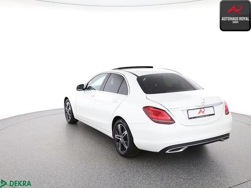 Gebraucht Mercedes C180 Avantgarde 156 PS (114 kW) 2020 Weiß Limousine