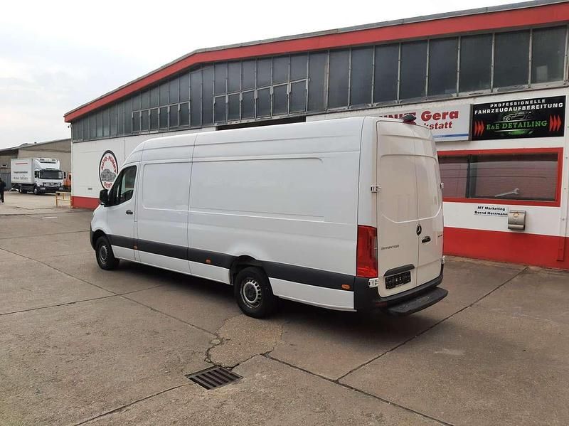 Gebraucht Mercedes Sprinter 170 PS (125 kW) 2022 Arktikweiss Van