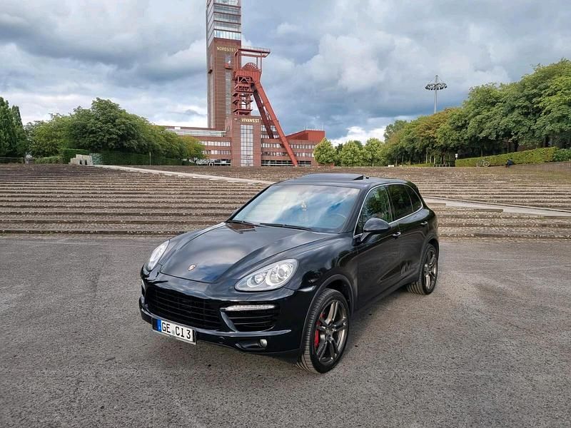 Schwarz Gebraucht 2010 Porsche Cayenne Turbo SUV | 14.499 € (Superpreis) - Bild 1/4