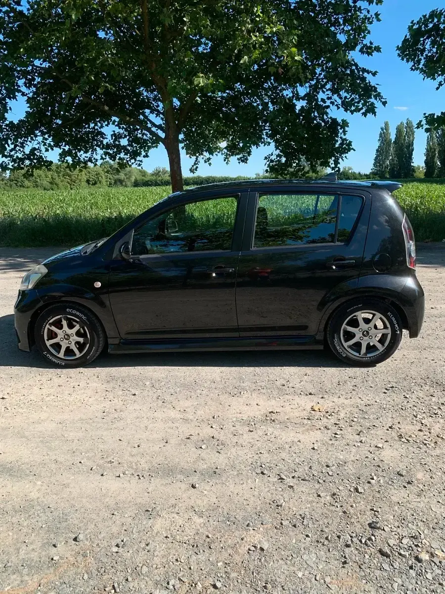 Gebraucht Daihatsu Sirion 103 PS (75 kW) 2007 Schwarz Kleinwagen