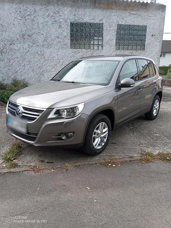 Grau Gebraucht 2009 VW Tiguan SUV | 5.750 € (Guter Preis) - Bild 1/4