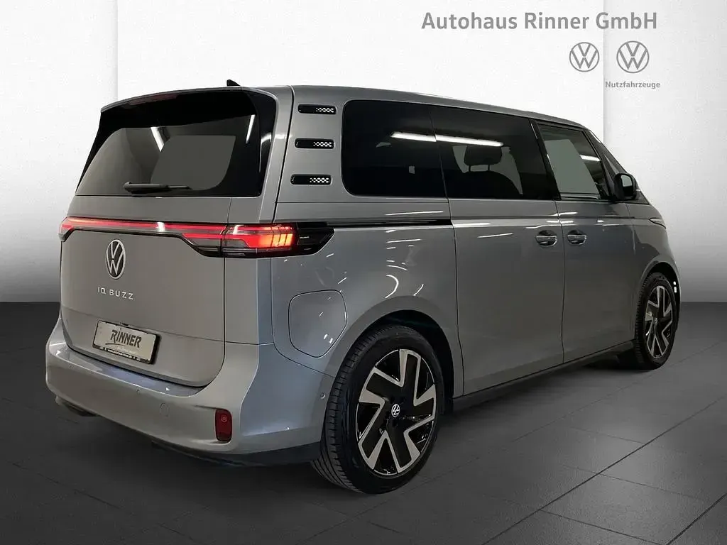 Gebraucht VW ID. Buzz Pro 150 kW (204 PS) 2023 Silber Van / Kleinbus