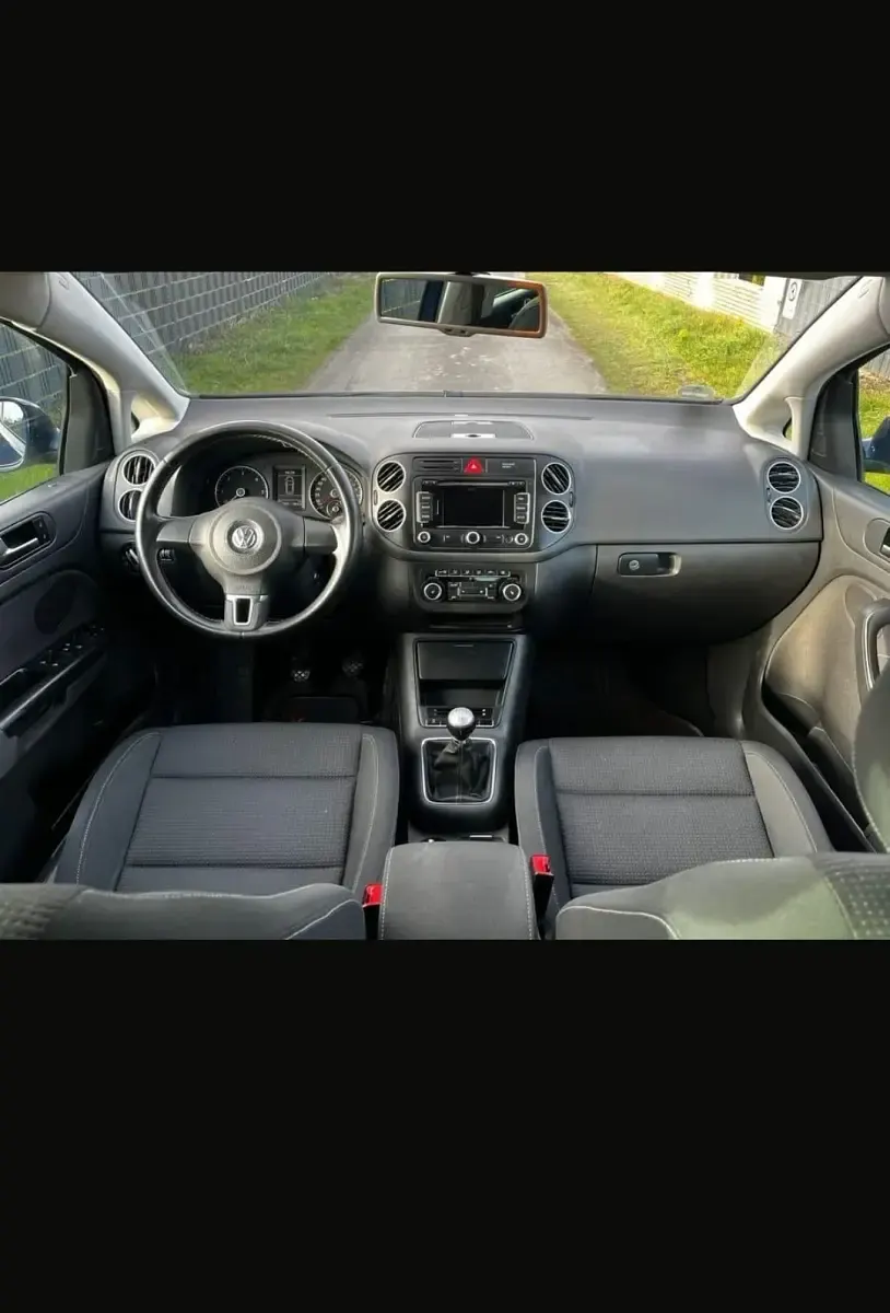 Gebraucht VW Golf VI 105 PS (77 kW) 2011 Andere farben Kleinwagen