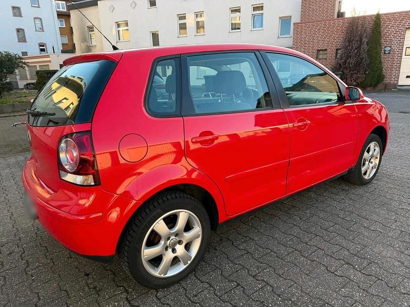 Gebraucht VW Polo Comfortline 69 PS (50 kW) 2007 Rot Kleinwagen