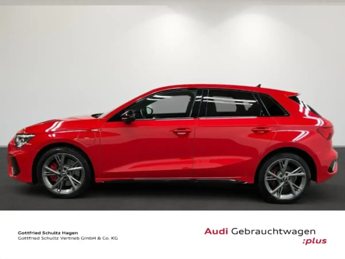 Gebraucht Audi A3 Sportback e-tron S-Line 245 PS (180 kW) 2023 Tangorot metallic Kleinwagen