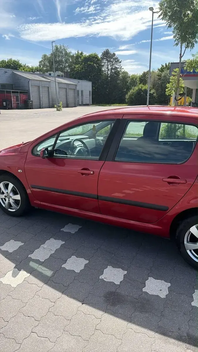 Gebraucht Peugeot 307 109 PS (80 kW) 2006 Rot Limousine