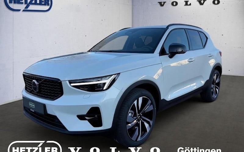Neu Volvo XC40 Plus 163 PS (119 kW) 2025 Weiß SUV