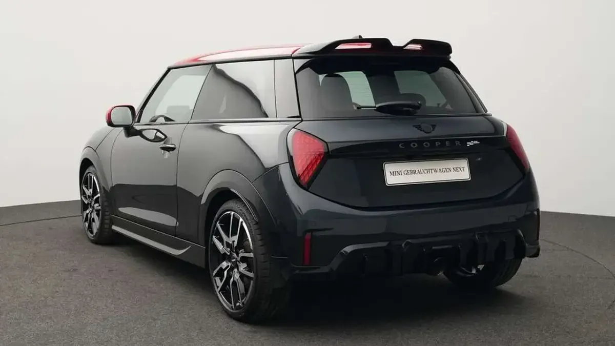 Gebraucht Mini John Cooper Works 231 PS (169 kW) 2025 Grau Kleinwagen