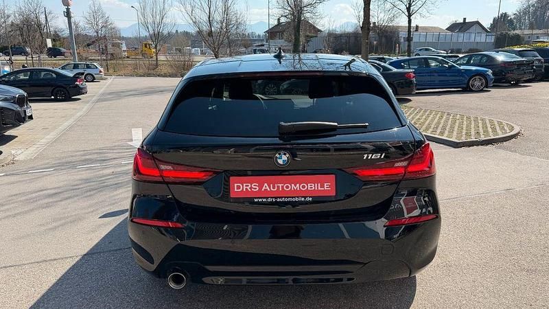 Gebraucht BMW 116 Advantage 109 PS (80 kW) 2023 Schwarz (schwarz ii) Kleinwagen