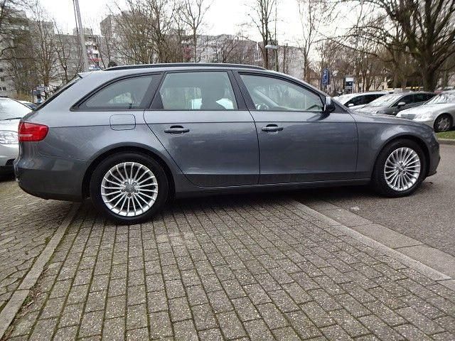 Gebraucht Audi A4 136 PS (100 kW) 2014 Grau Kombi