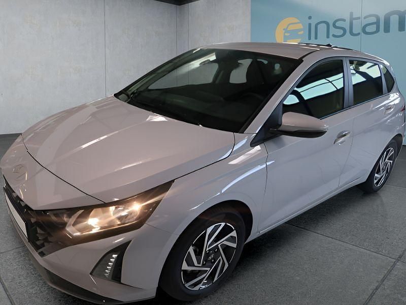 Grau Gebraucht 2024 Hyundai i20 Kleinwagen | 20.399 € (Fairer Preis) - Bild 1/4
