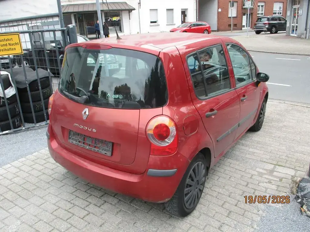 Gebraucht Renault Modus 75 PS (55 kW) 2005 Rot Van / Kleinbus