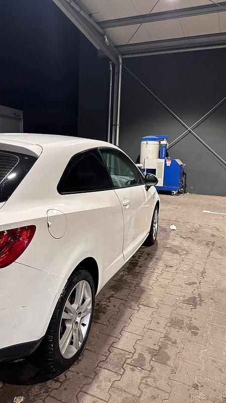 Gebraucht Seat Ibiza 86 PS (63 kW) 2009 Weiß Kleinwagen