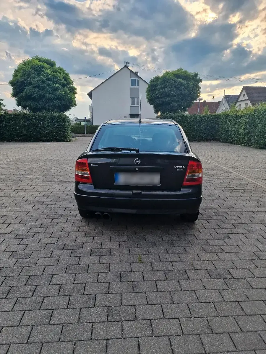 Gebraucht Opel Astra 101 PS (74 kW) 2001 Schwarz Limousine
