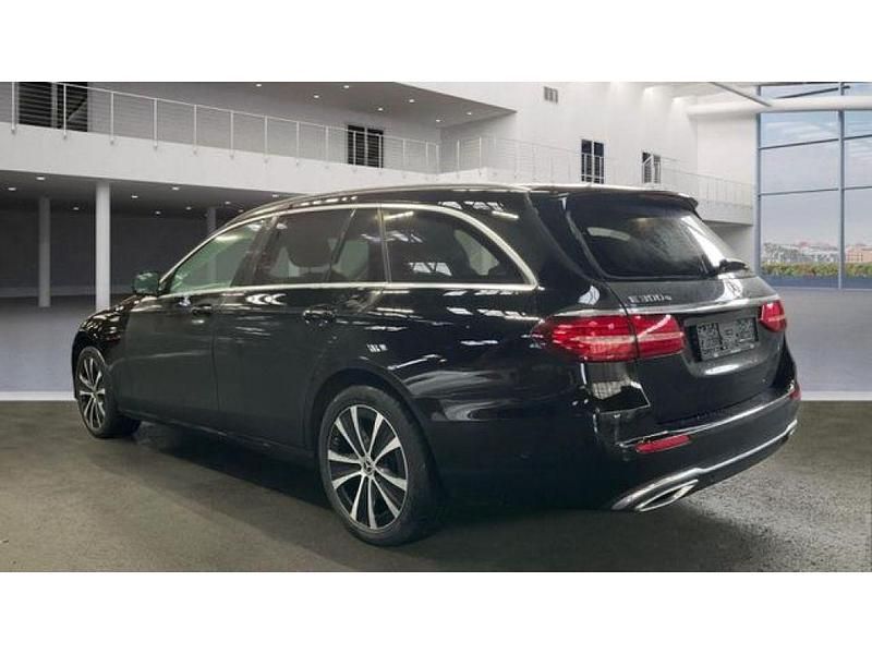 Gebraucht Mercedes E300 320 PS (235 kW) 2022 Schwarz Kombi