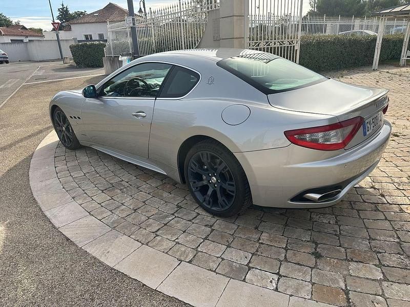 Gebraucht Maserati Granturismo 441 PS (324 kW) 2009 Silber Coupé