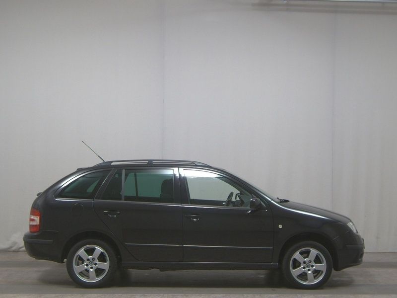 Schwarz Gebraucht 2006 Skoda Fabia Ambiente Kombi | 950 € (Guter Preis) - Bild 1/4