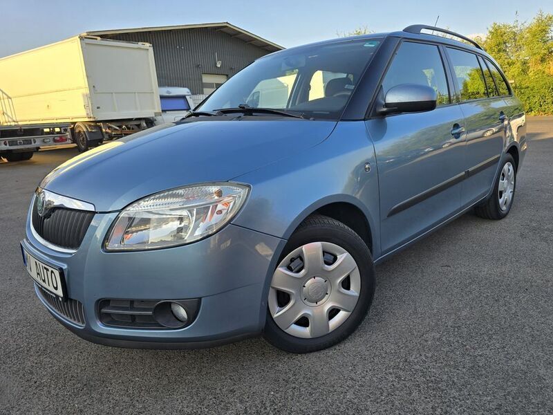 Blau Gebraucht 2009 Skoda Fabia Kombi | 3.297 € (Fairer Preis) - Bild 1/4