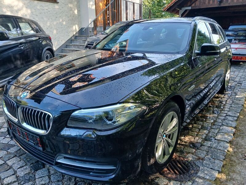 Schwarz Gebraucht 2016 BMW 520 Kombi | 12.999 € (Guter Preis) - Bild 1/4
