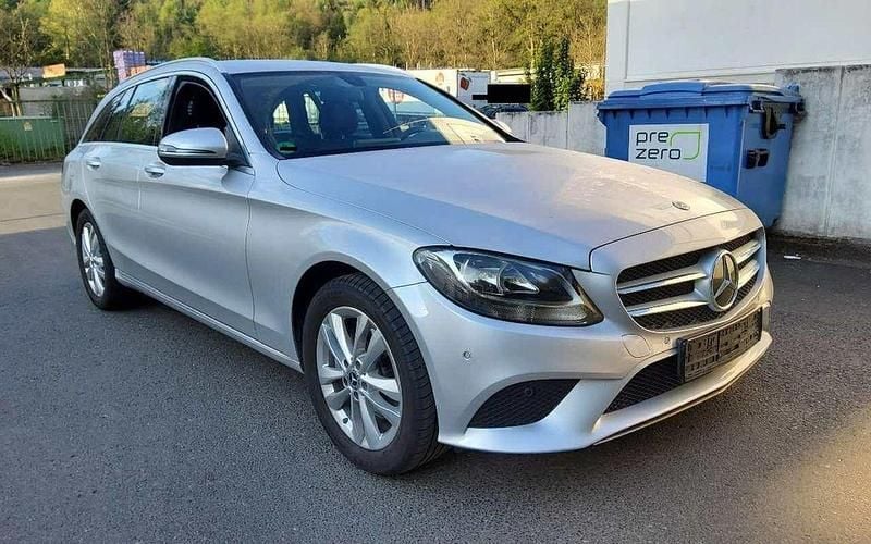 Gebraucht Mercedes C300 Business 258 PS (189 kW) 2019 Silber Limousine