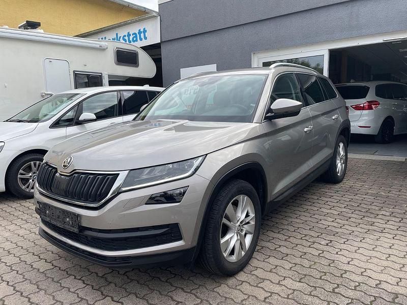 Beige Gebraucht 2017 Skoda Kodiaq Style SUV | 14.990 € (Superpreis) - Bild 1/4