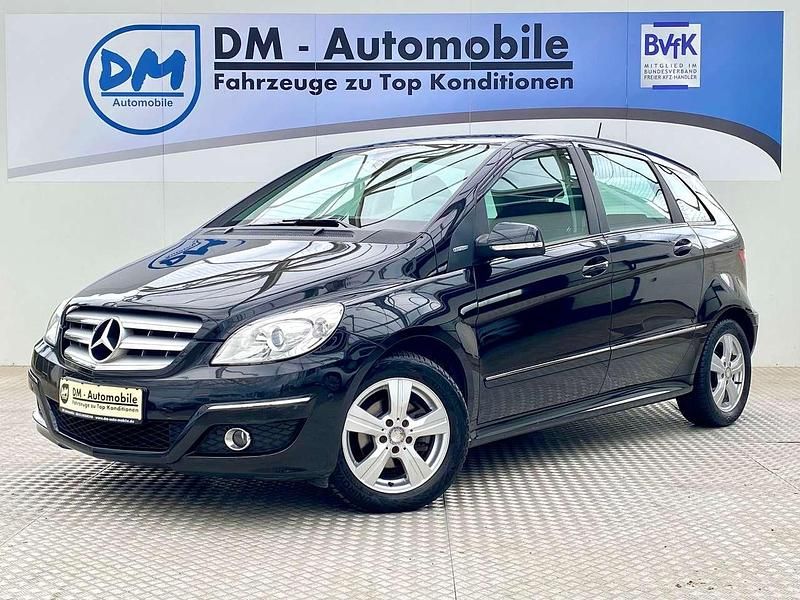 Schwarz Gebraucht 2011 Mercedes B180 Van / Kleinbus | 3.390 € (Guter Preis) - Bild 1/4