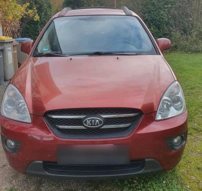 Gebraucht Kia Carens 140 PS (102 kW) 2009 Rot Van / Kleinbus