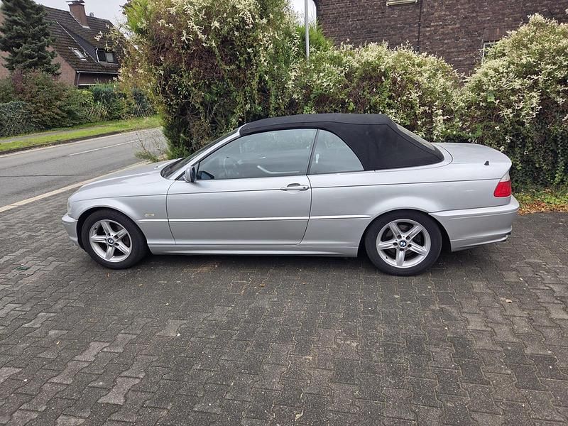 Grau Gebraucht 2003 BMW 318 Cabriolet Cabrio | 4.300 € (Guter Preis) - Bild 1/4