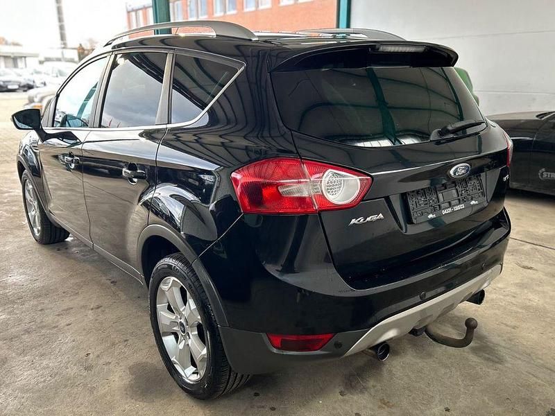 Gebraucht Ford Kuga Titanium 136 PS (100 kW) 2009 Schwarz SUV