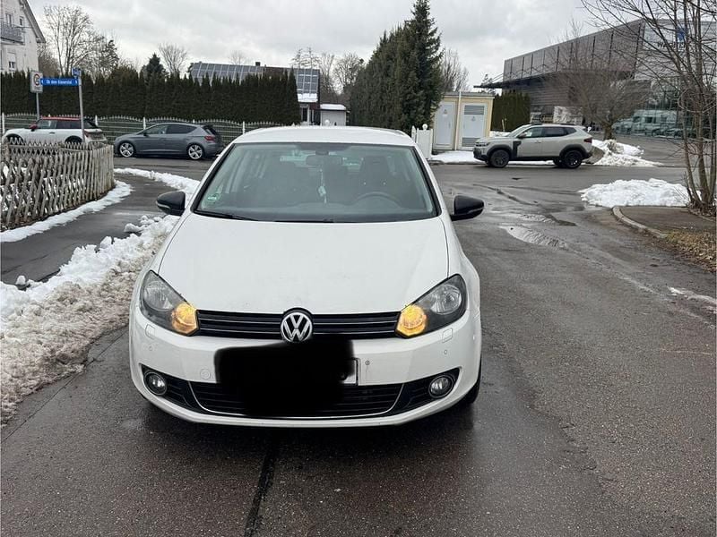 Gebraucht VW Golf VI Style 105 PS (77 kW) 2011 Weiß Kleinwagen