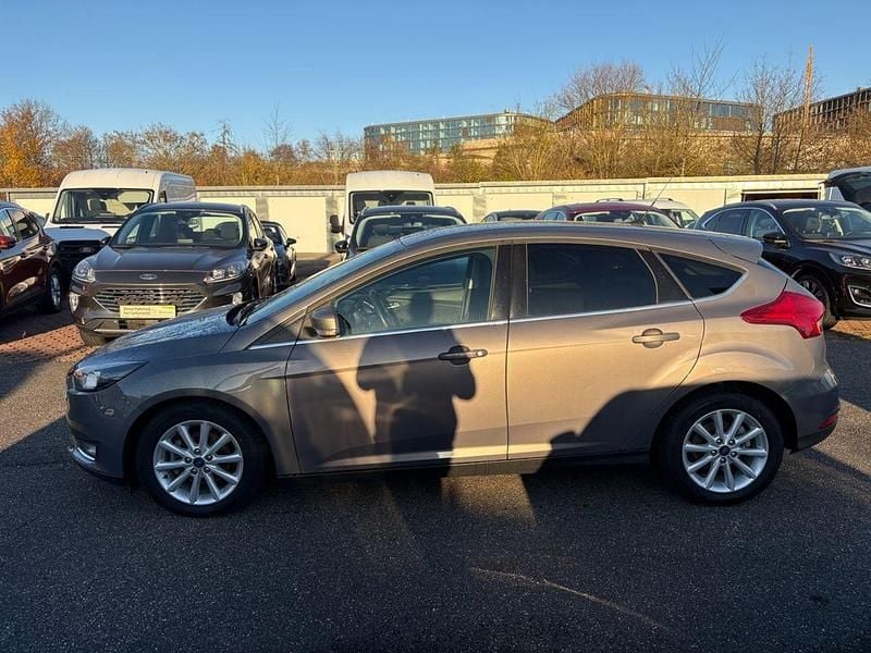 Używany Ford Focus Titanium 101 KM (74 kW) 2015 Brązowy Sedan/Limuzyna