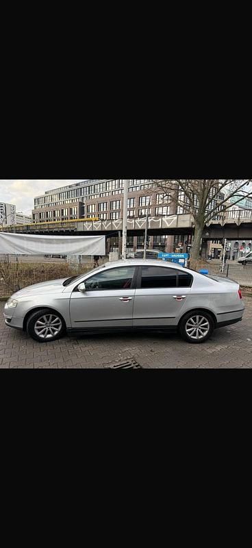 Gebraucht VW Passat 140 PS (102 kW) 2005 Silber Limousine
