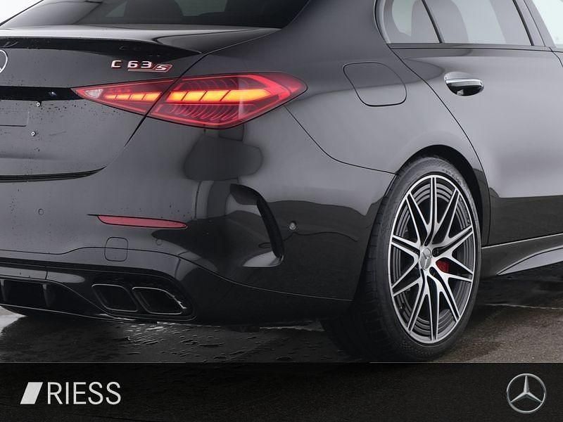 Gebraucht Mercedes C63 AMG Premium Plus 476 PS (350 kW) 2024 Metalliclack obsidianschwarz Limousine