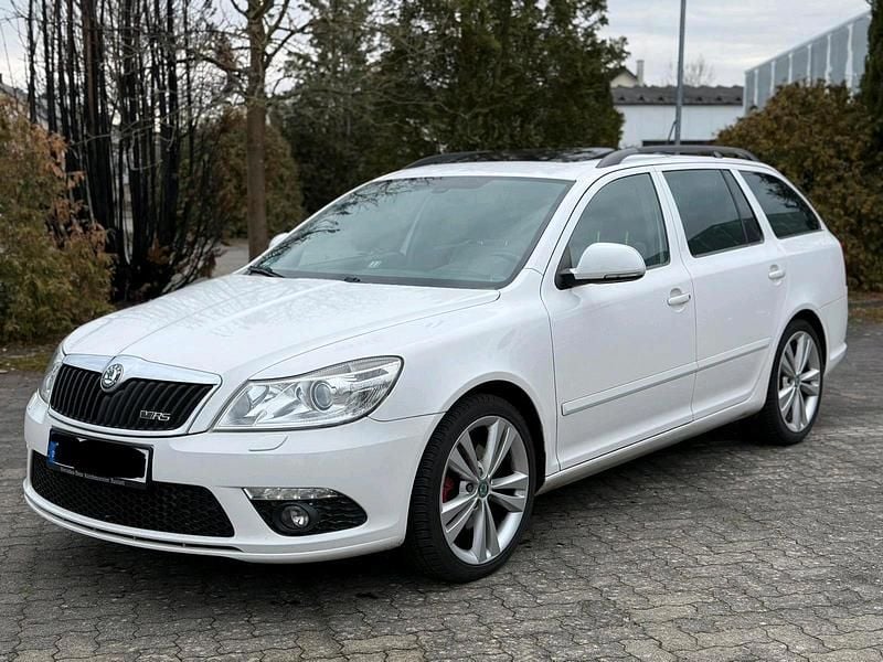 Gebraucht Skoda Octavia RS 200 PS (147 kW) 2011 Weiß Kombi