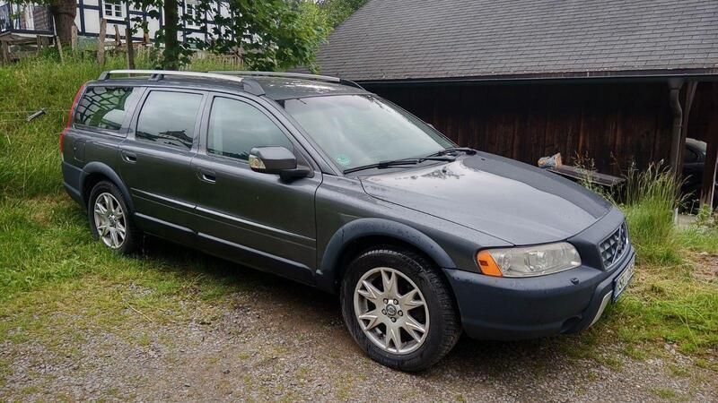 Grau Gebraucht 2007 Volvo XC70 SUV | 5.900 € (Fairer Preis) - Bild 1/4