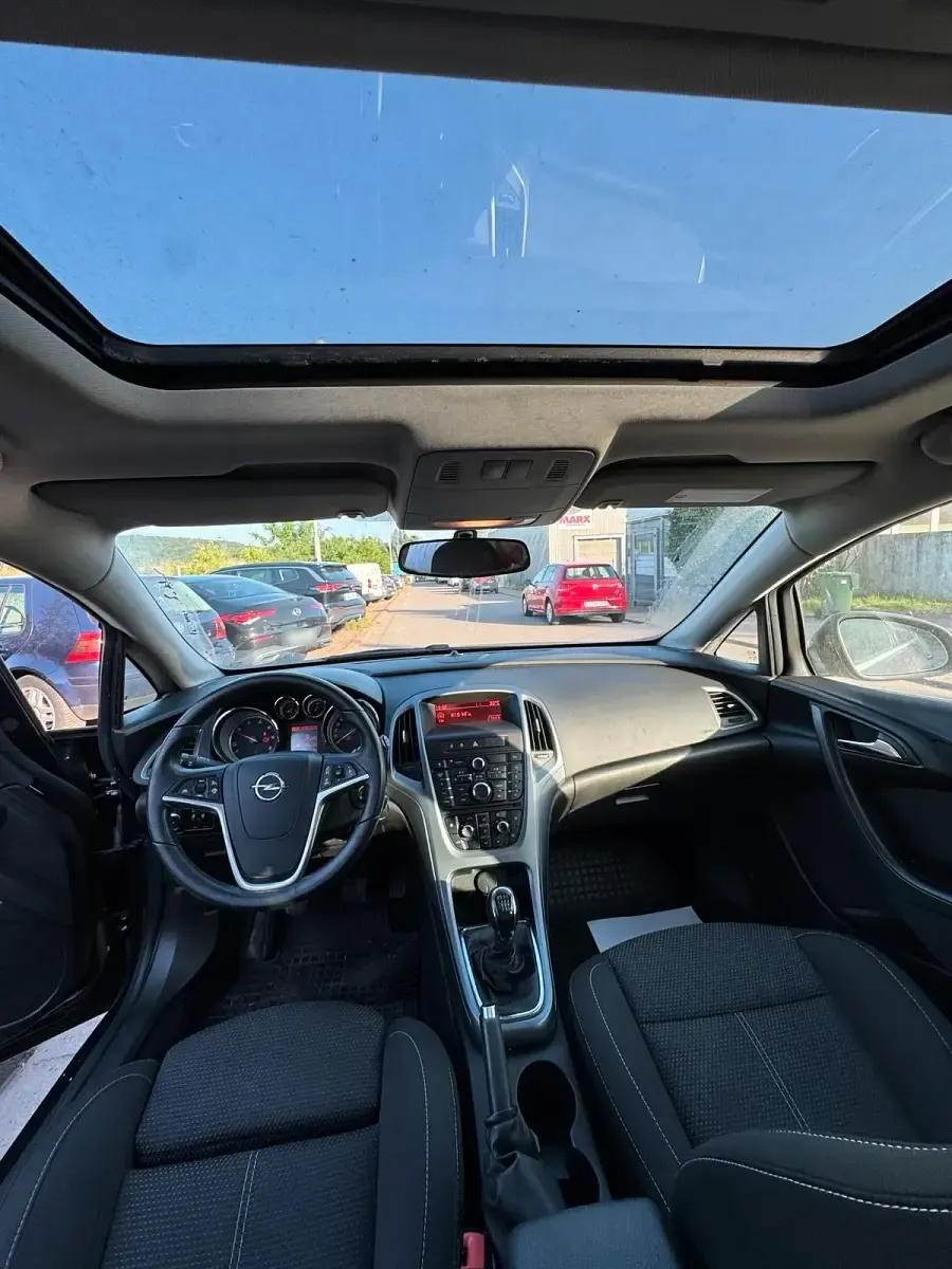Gebraucht Opel Astra 110 PS (80 kW) 2015 Schwarz Kombi