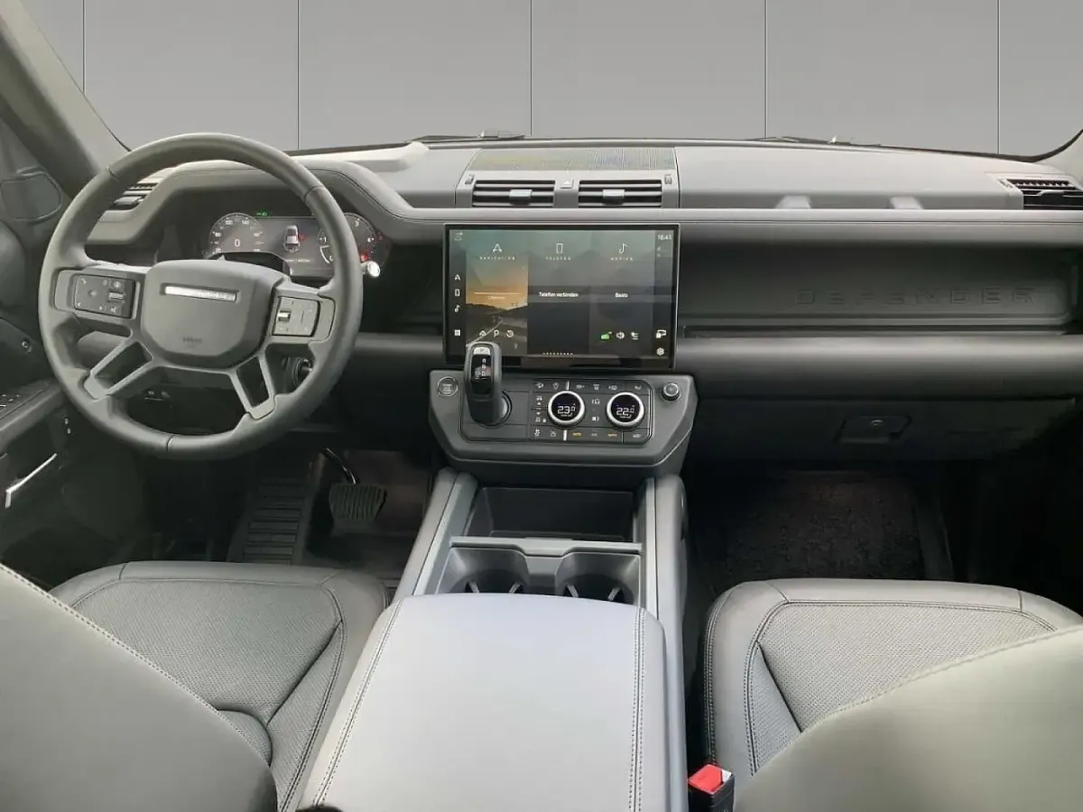 Neu Land Rover Defender 355 PS (261 kW) 2026 SUV