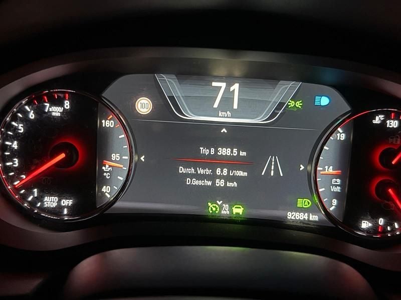 Gebraucht Opel Insignia Dynamic 165 PS (121 kW) 2017 Grün Kombi