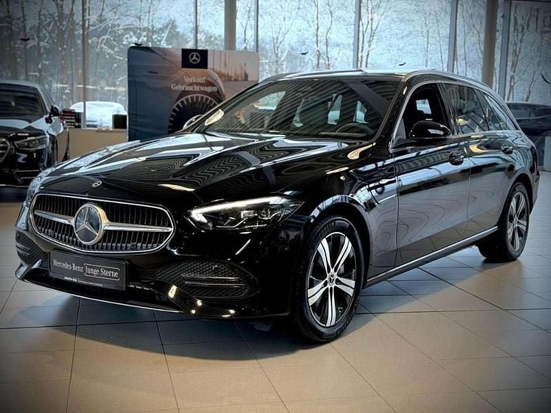 Schwarz Gebraucht 2025 Mercedes C300e Avantgarde Limousine | 41.700 € (Superpreis) - Bild 1/3