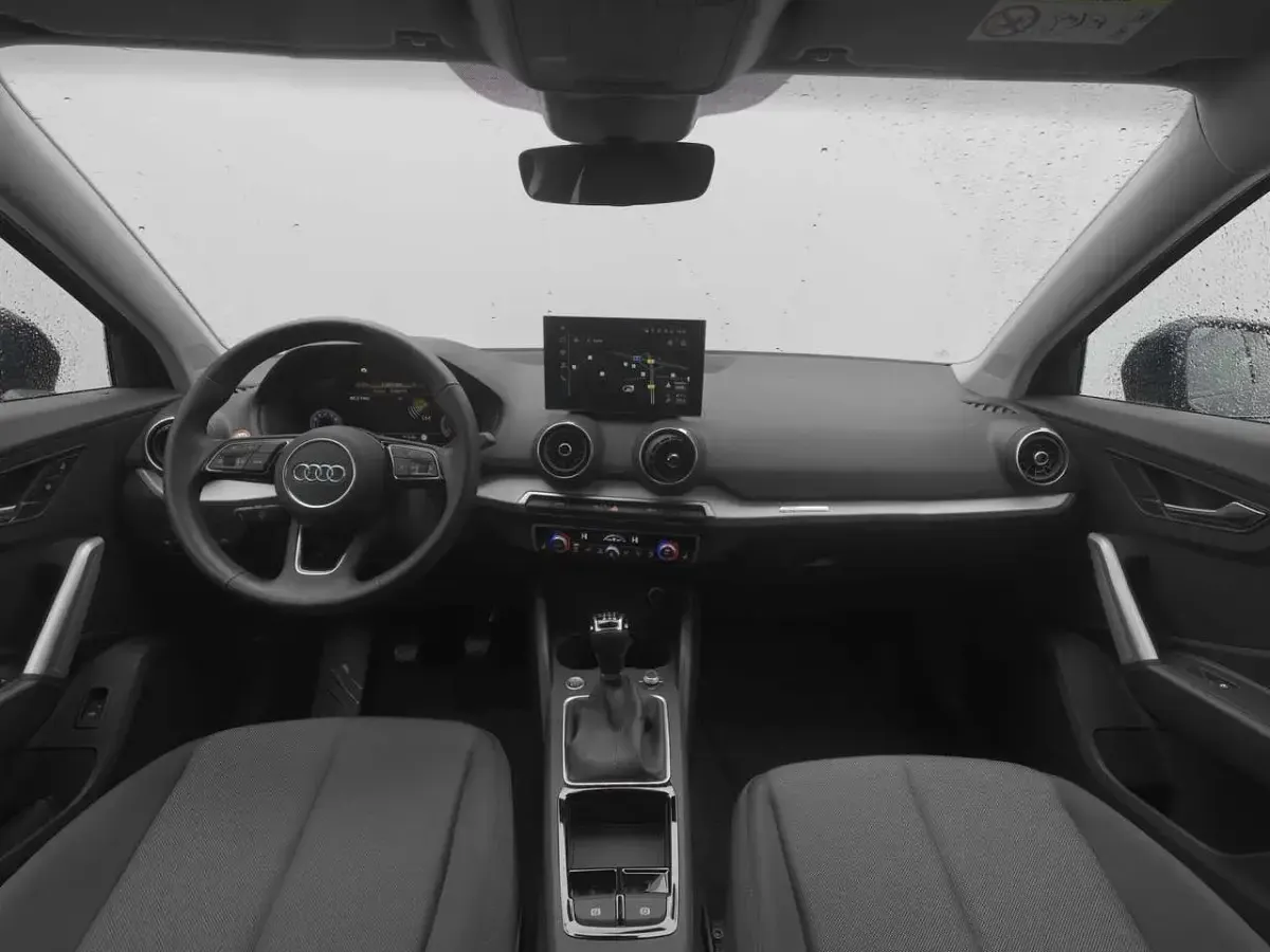 Gebraucht Audi Q2 Advanced Plus 150 PS (110 kW) 2025 Navarrablau metallic SUV
