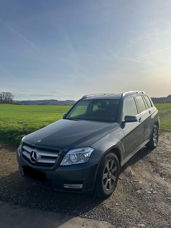 Grau Gebraucht 2012 Mercedes GLK200 SUV | 15.999 € (Guter Preis) - Bild 1/4
