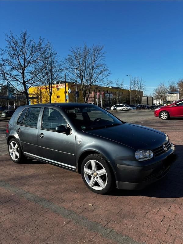 Gebraucht VW Golf IV 105 PS (77 kW) 2001 Grau Kleinwagen