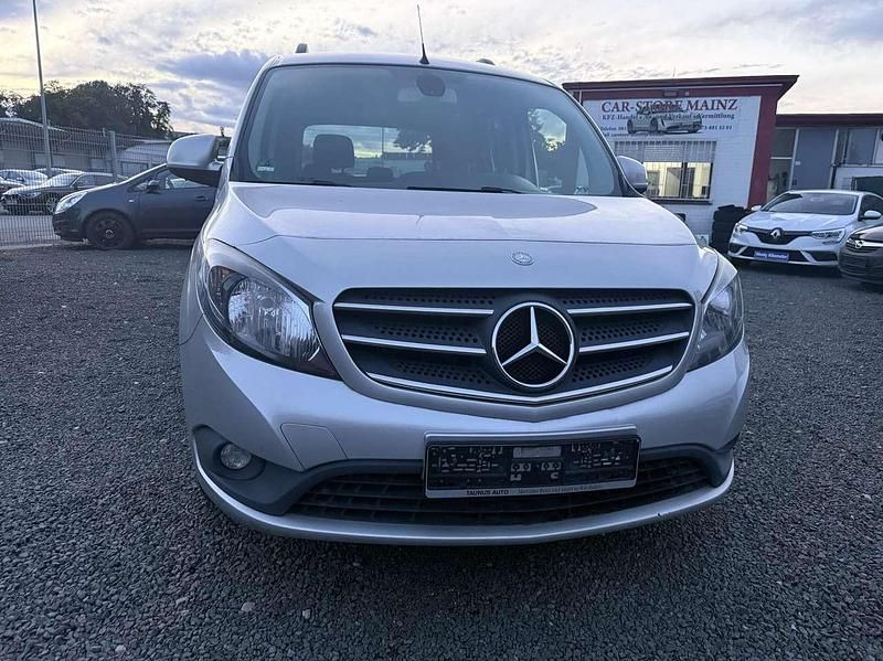 Silber Gebraucht 2018 Mercedes Citan 111 Edition Kombi | 7.999 € (Etwas zu teuer) - Bild 1/4