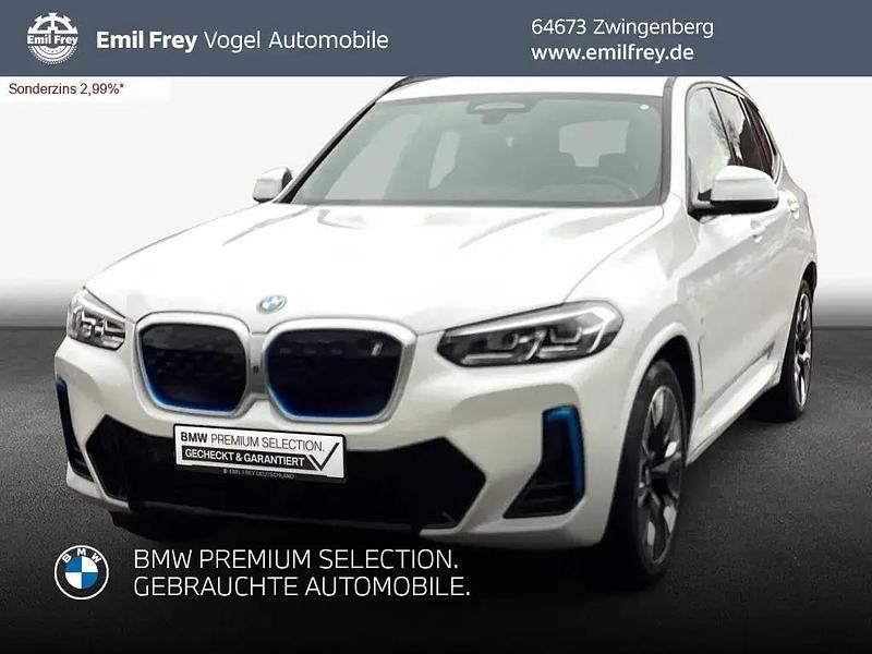 Gebraucht BMW iX3 Impressive 210 kW (286 PS) 2022 Mineralweiß metallic SUV