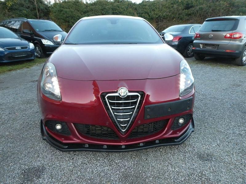 Gebraucht Alfa Romeo Giulietta Turismo 170 PS (125 kW) 2013 Rot Limousine