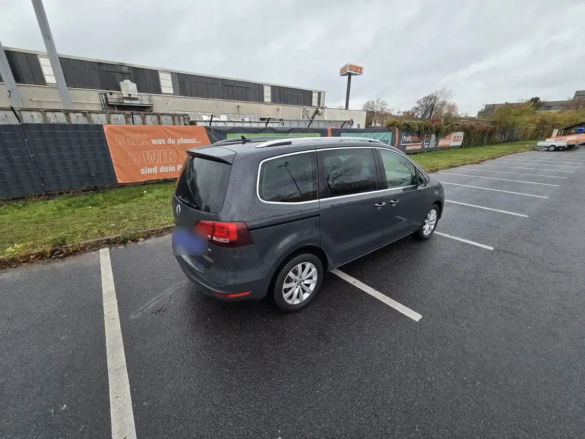 Gebraucht VW Sharan 150 PS (110 kW) 2016 Grau Van / Kleinbus
