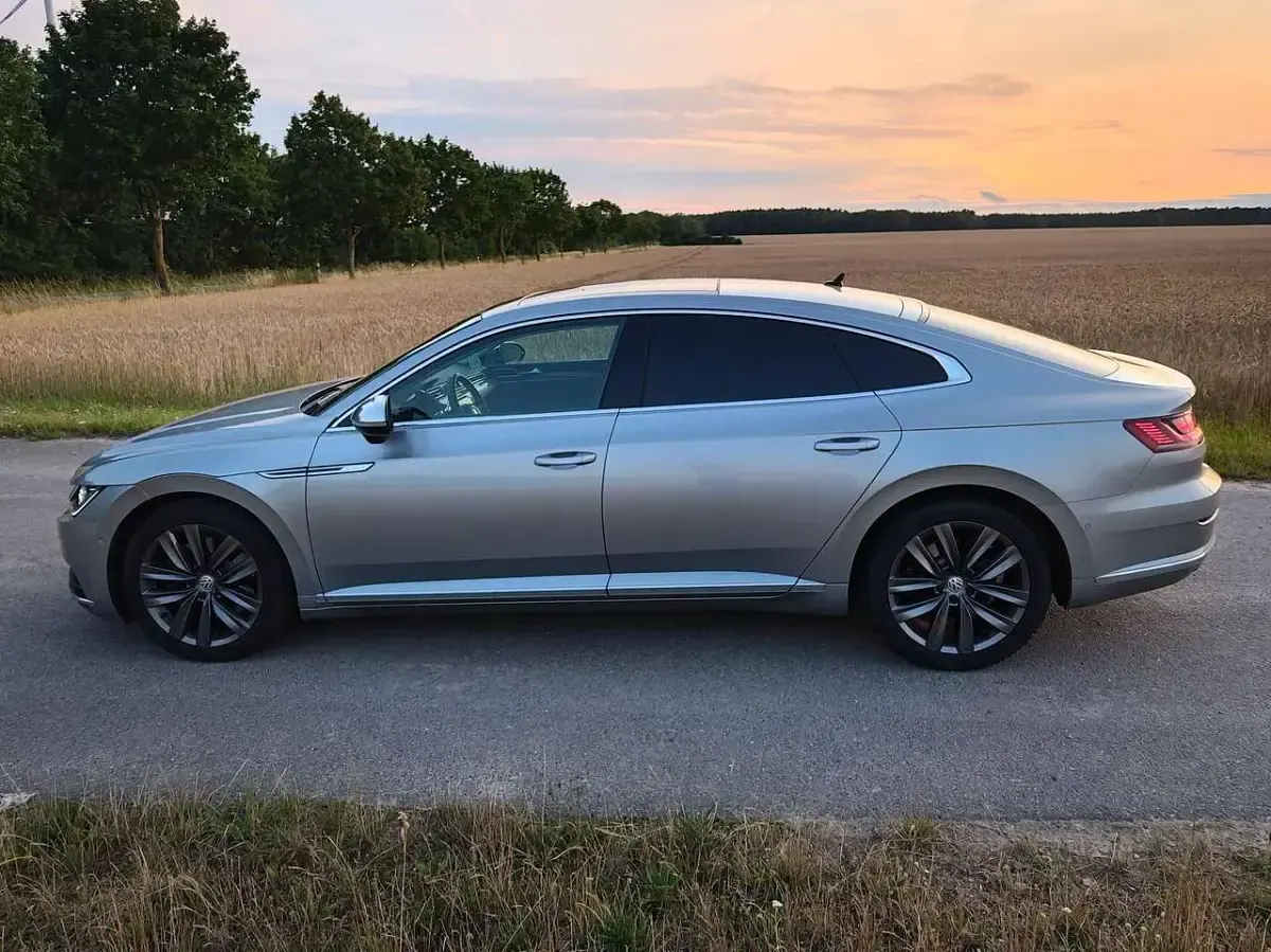 Gebraucht VW Arteon Elegance 239 PS (175 kW) 2017 Silber Kleinwagen