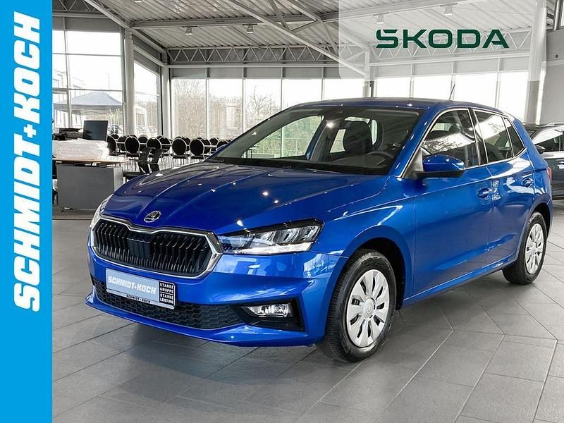Raceblau metallic Gebraucht 2024 Skoda Fabia Selection Kleinwagen | 20.990 € (Fairer Preis) - Bild 1/4