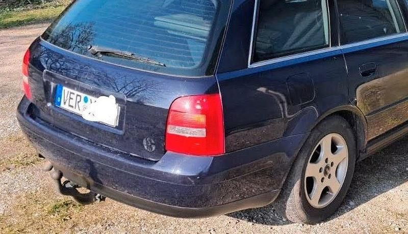 Gebraucht Audi A4 Performance 150 PS (110 kW) 1999 Blau Kombi